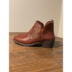 New Easy Street Western Brown Ankle Boot 8.5W Womens Booties Heeled Faux Leather